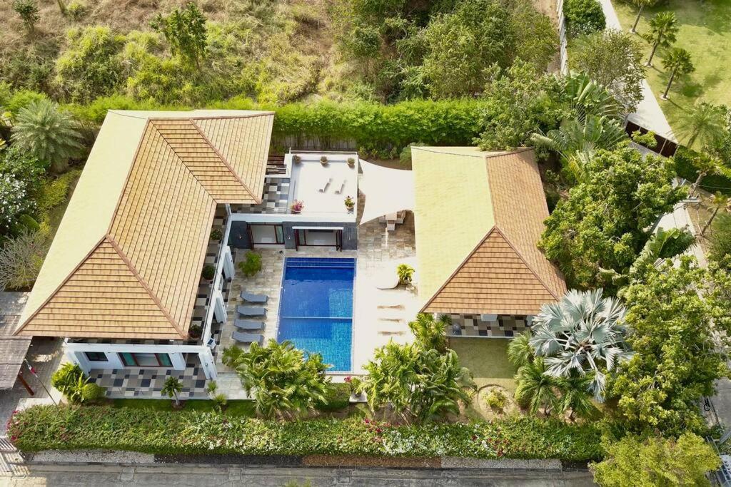 Villa Unique Pool With 5 Bedrooms And Sea View Pm-c1 HHQ