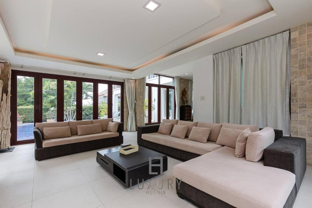 Villa Unique Pool With 5 Bedrooms And Sea View Pm-c1 Hua Hin